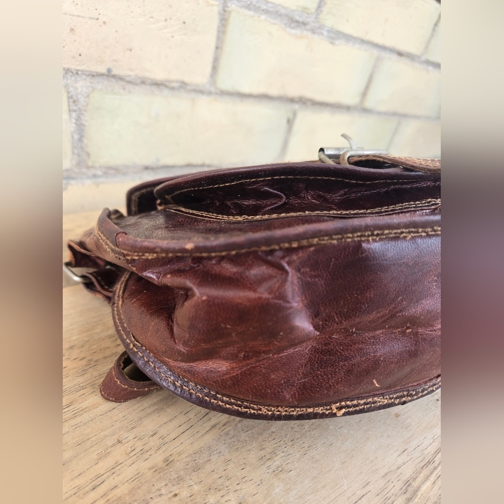 Vintage Style Leather Satchel - Picture 11 of 13